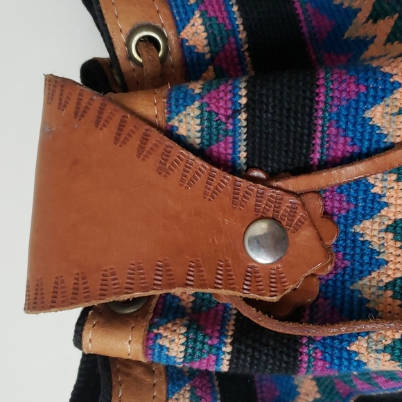 Vintage Tooled Leather Woven Tapestry Bucket Drawstring Crossbody Bag - Picture 2 of 8